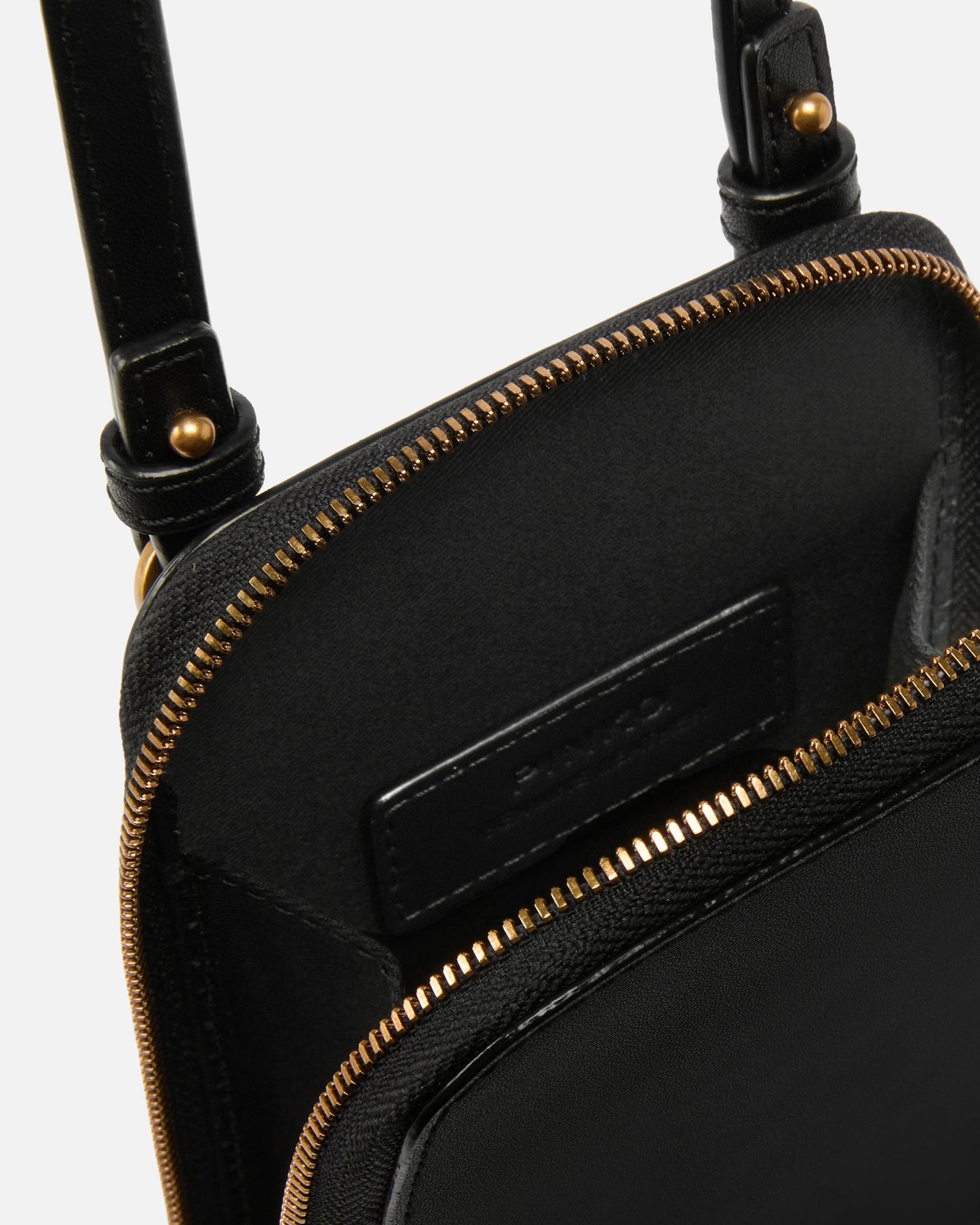 Zip-around leather smartphone case