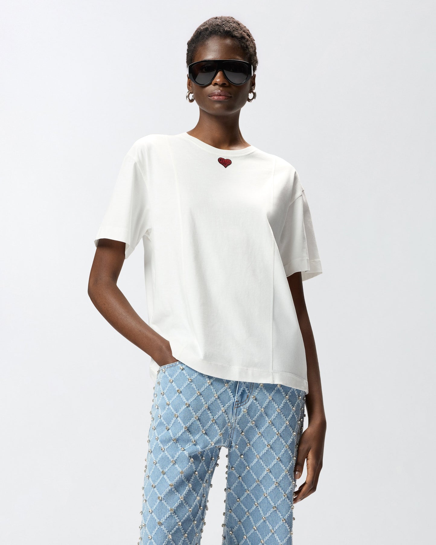 T-shirt with heart embroidery