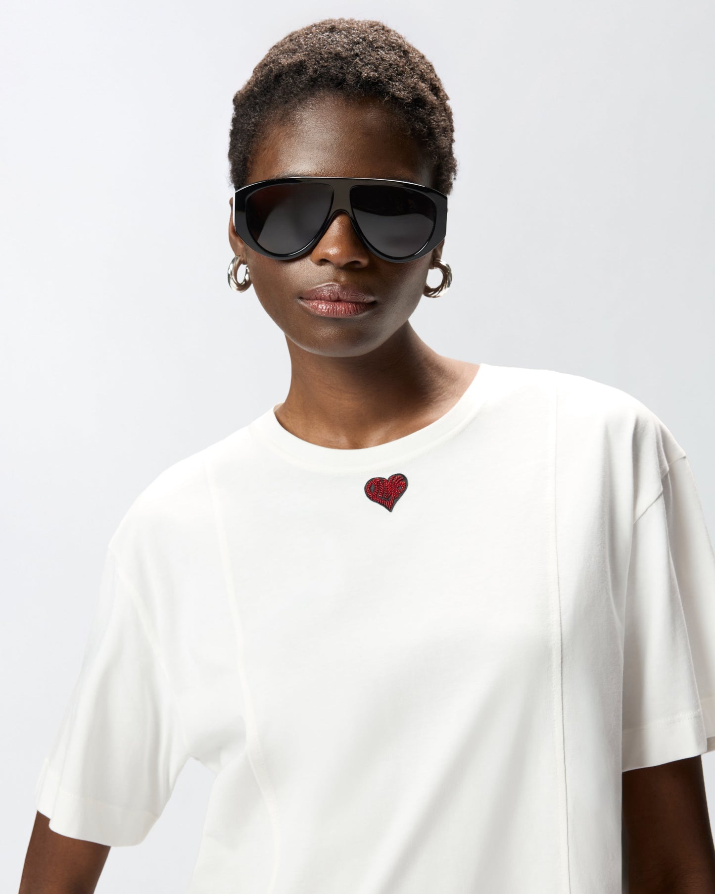 T-shirt with heart embroidery