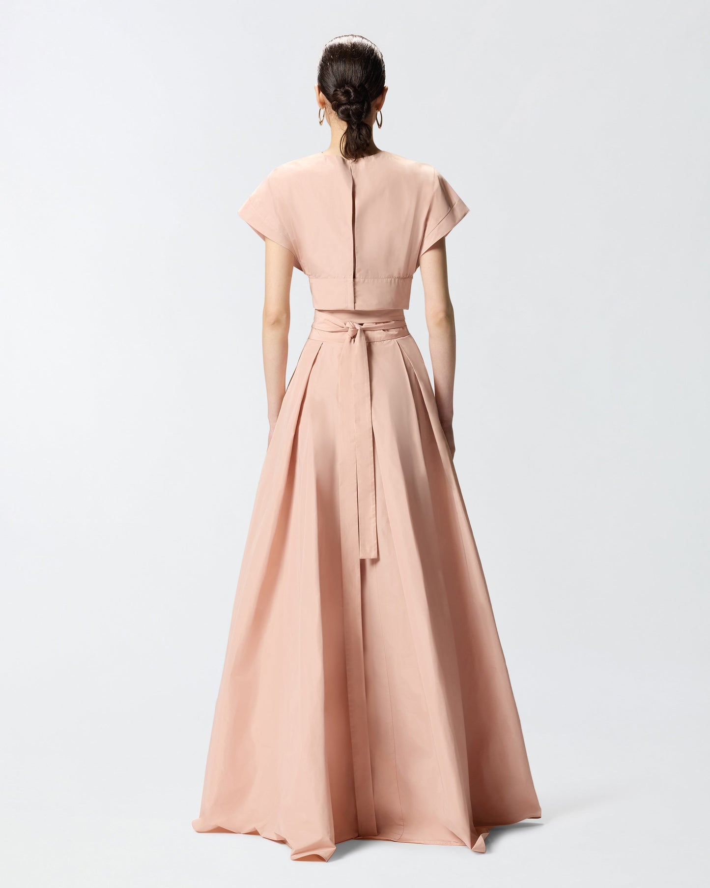 Crop top with wide sleeves