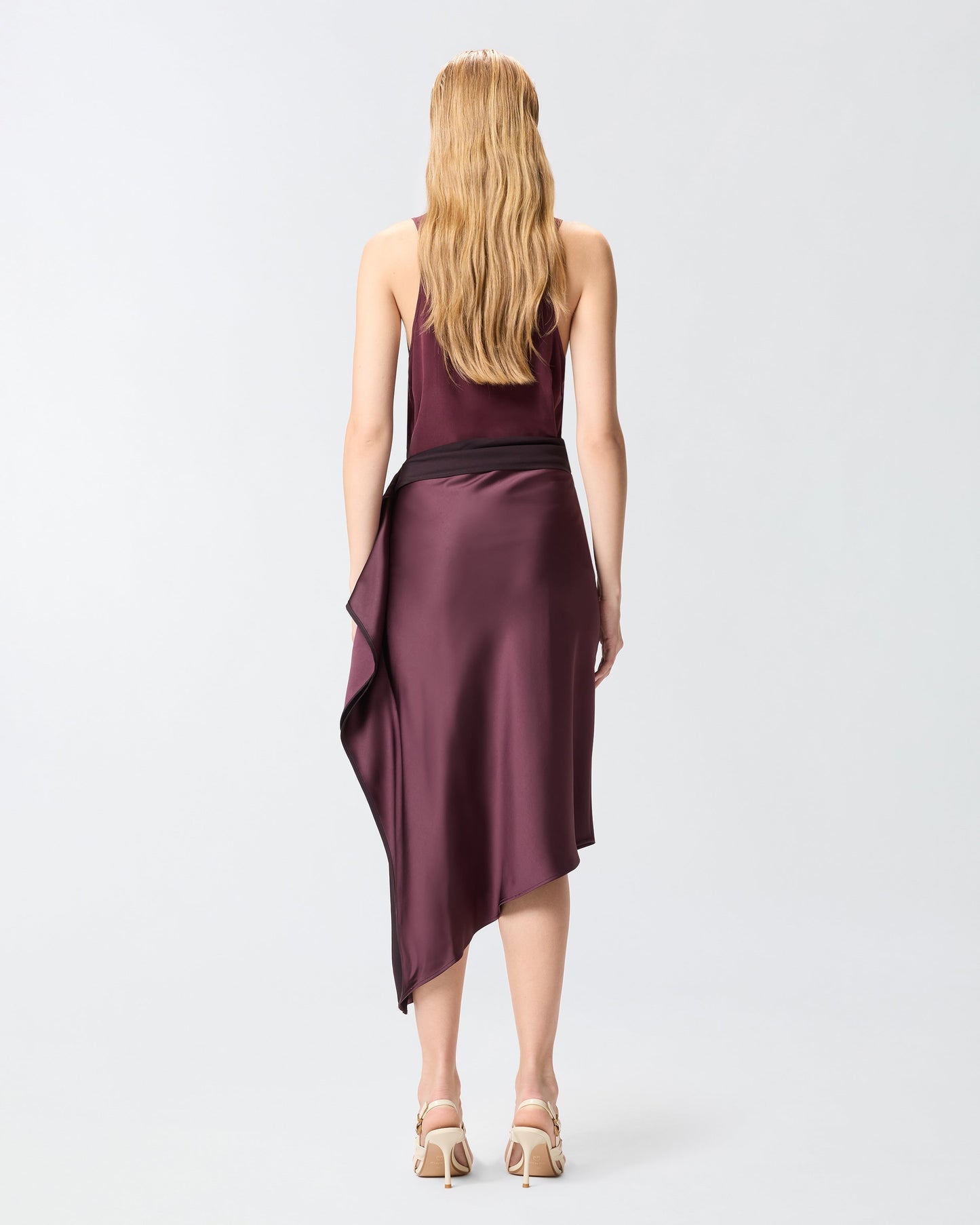 Asymmetric pencil skirt in satin