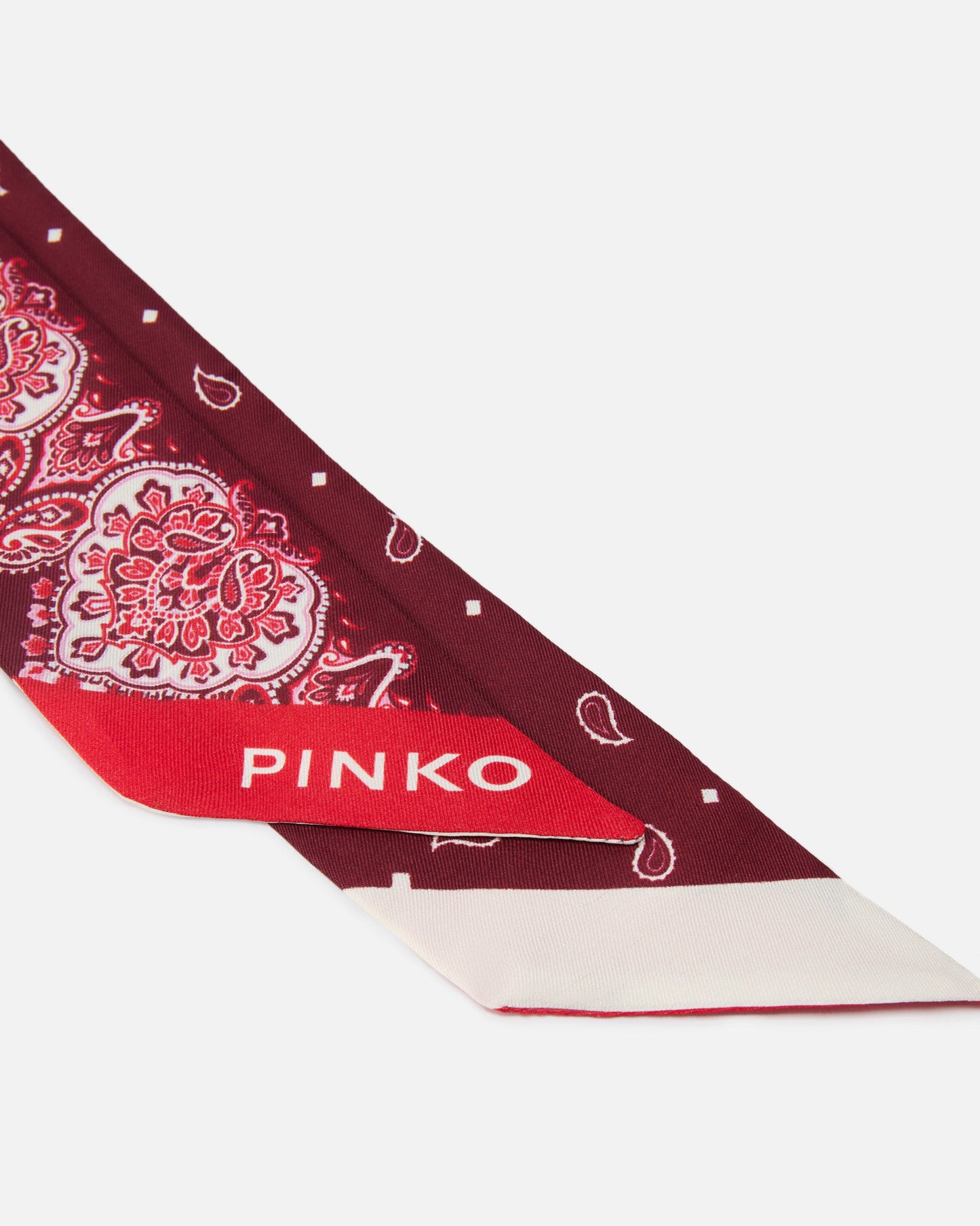 Thin scarf with floral paisley print