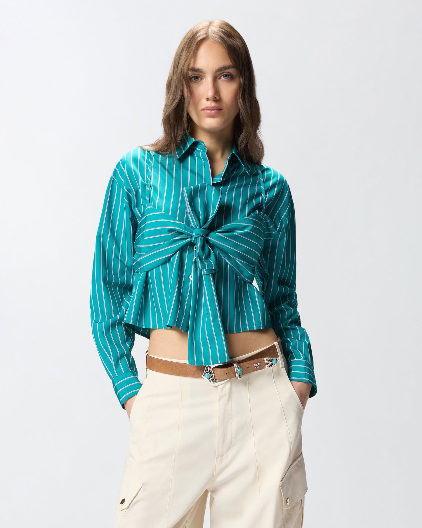 Striped cropped shirt with bow