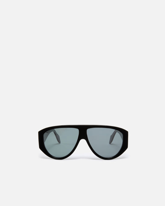 Pilot-style sunglasses