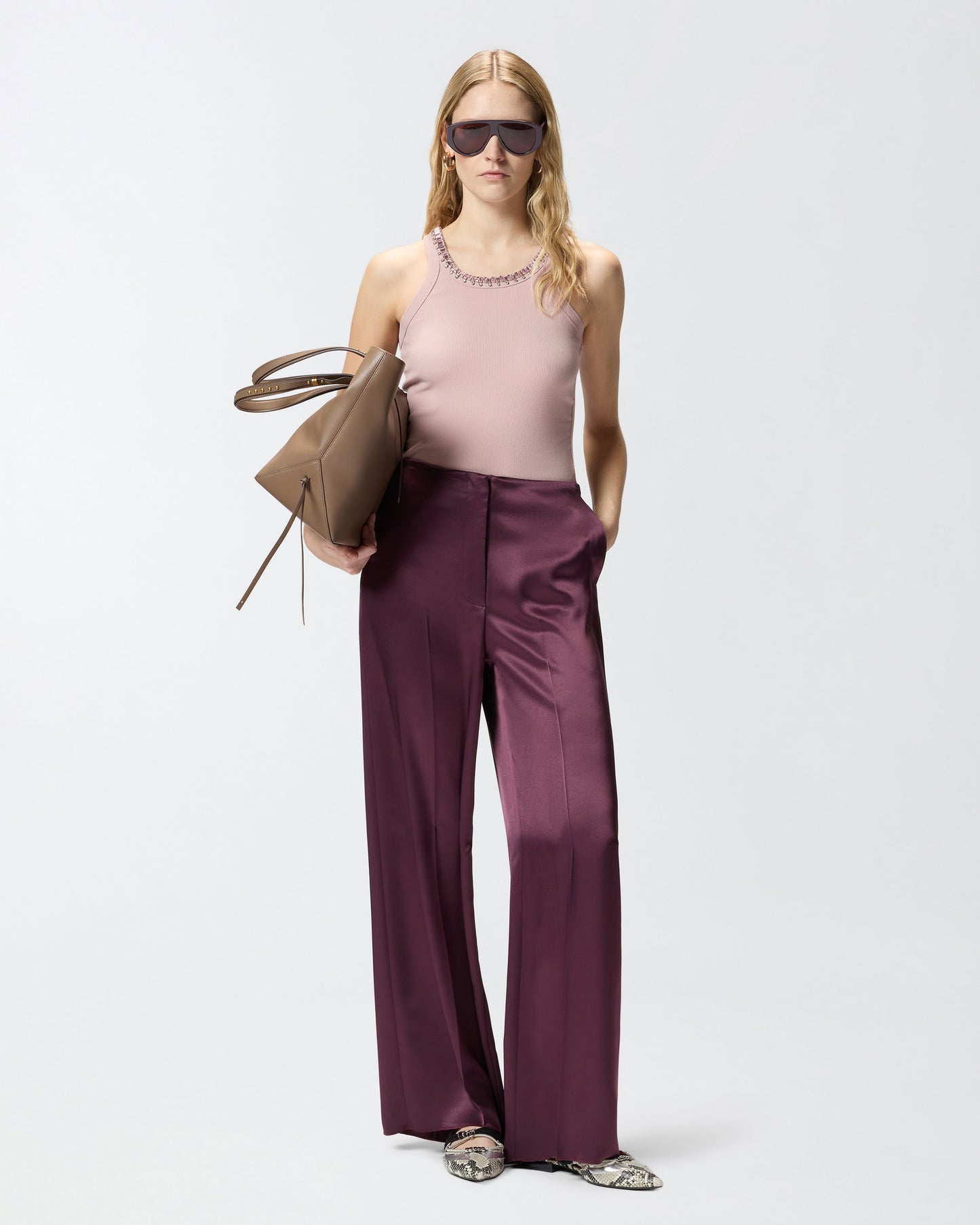 Ribbed top with bejewelled embellishment