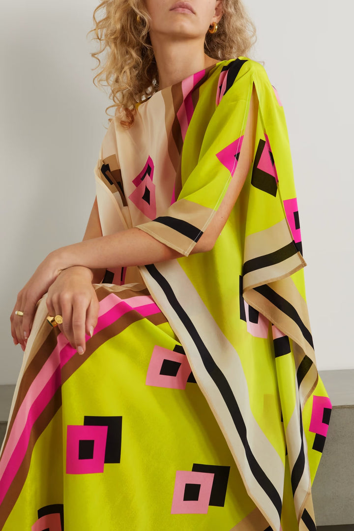 Women's kaftan with geometric pattern