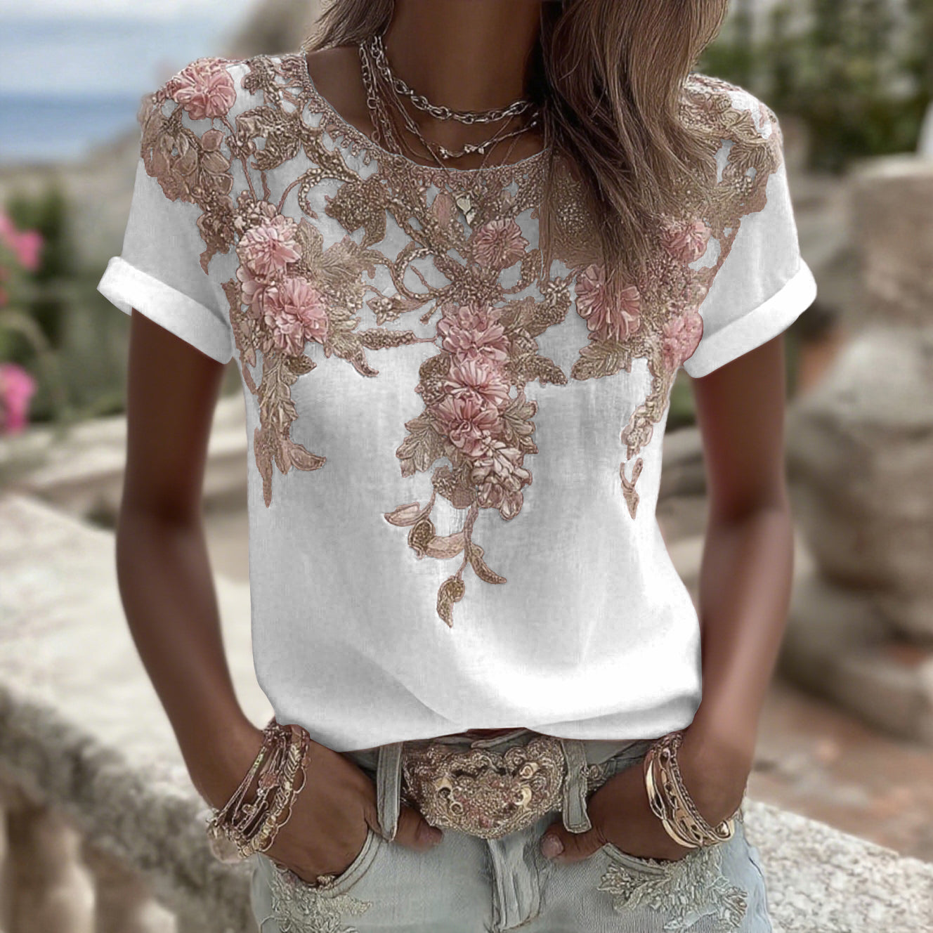 Damen Vintage T-Shirt mit rosa Rosenstickerei, Rundhals und kurzen Ärmeln aus Leinenmischung