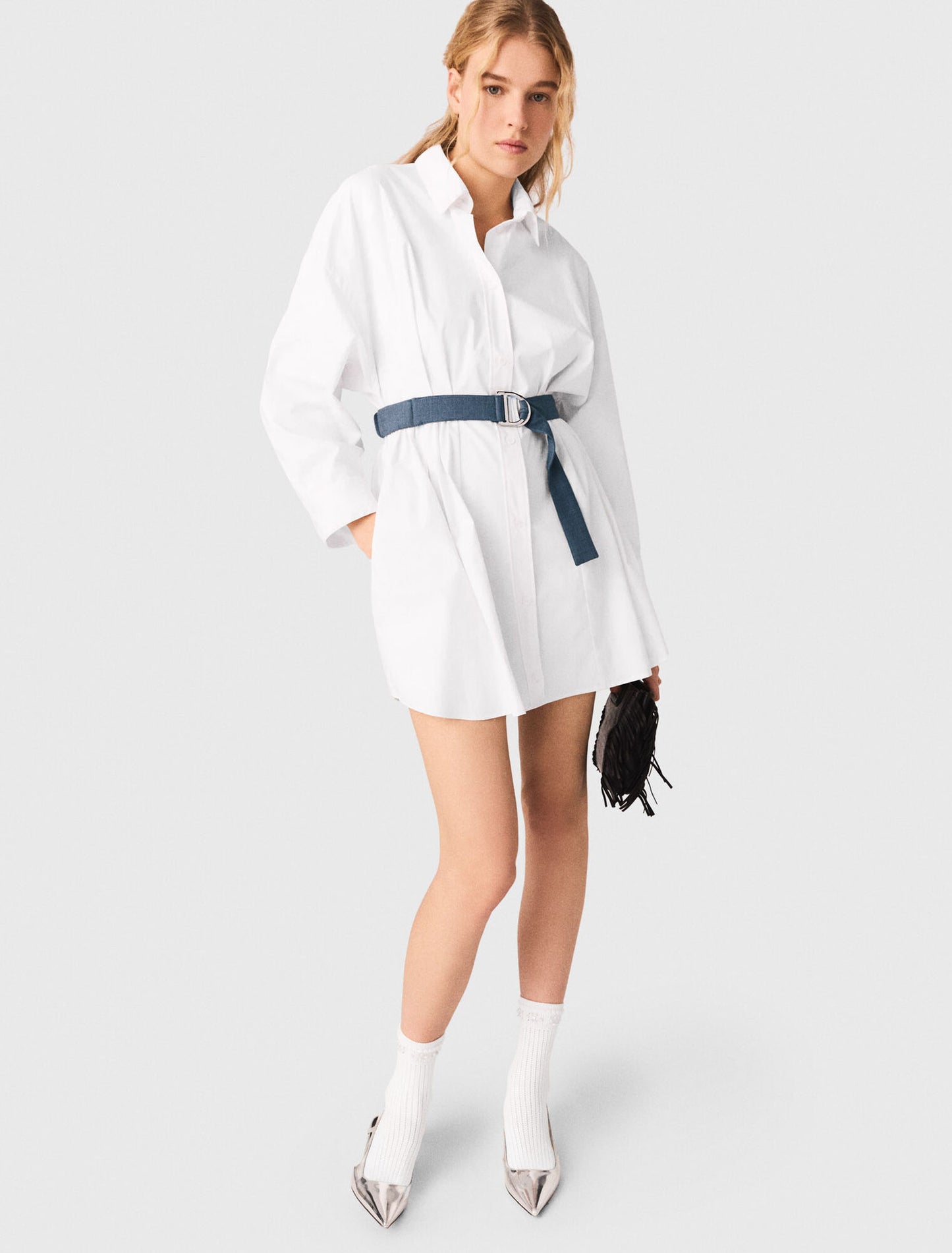 Shirt dress with contrast belt