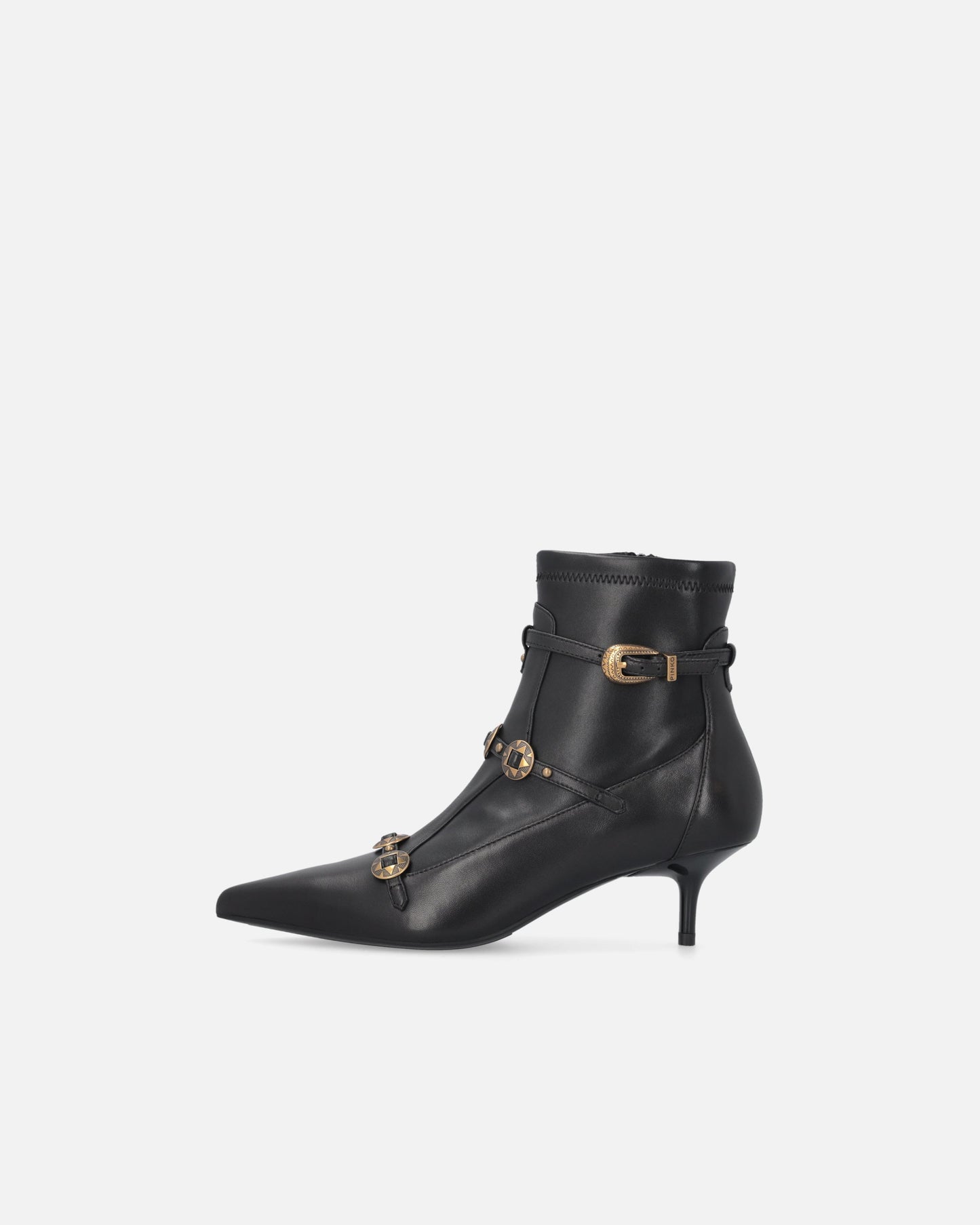 Boots with straps and jewel studs