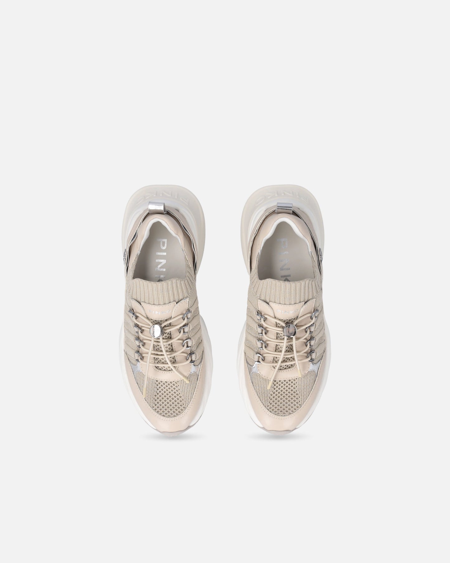 Knitted sneakers with laces and cord lock
