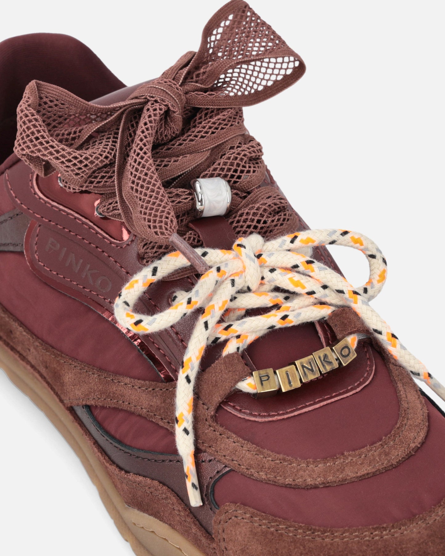 Sneakers with double laces and logo details