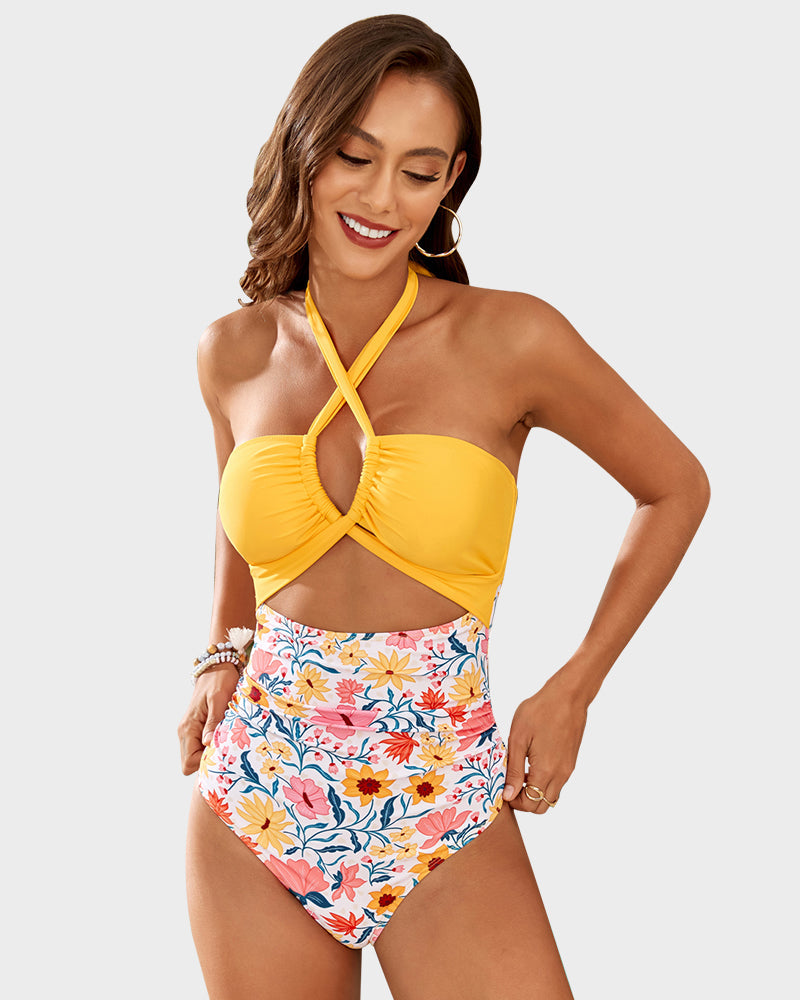 Neckholder-Badeanzug mit Cut-Out und Raffung